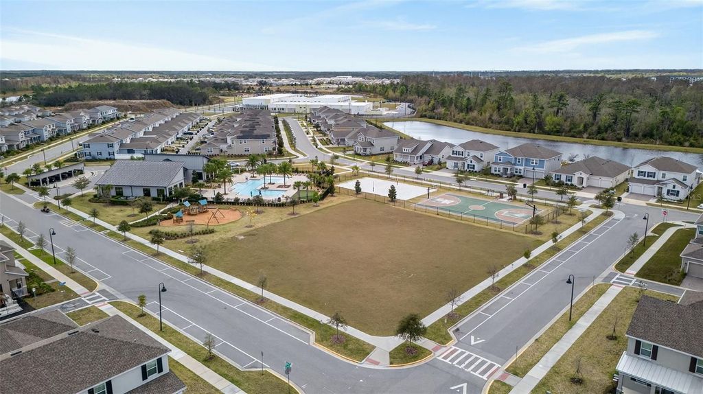 Image 31 of property listing at 11806 LANGUAGE WAY, Orlando, FL 32832