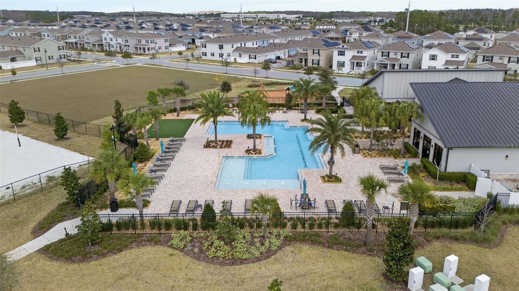 Image 32 of property listing at 11806 LANGUAGE WAY, Orlando, FL 32832