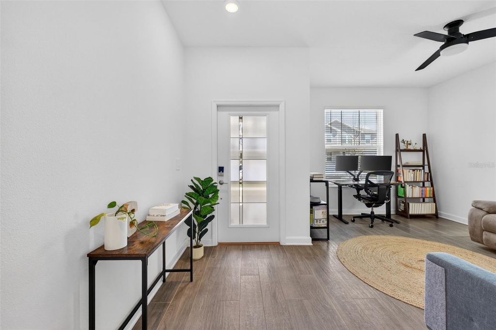 Image 6 of property listing at 11806 LANGUAGE WAY, Orlando, FL 32832