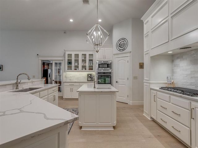 1308 NW 189th Street, Edmond, OK 73012