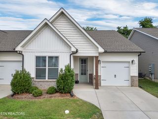 145 Harper Village Way, Lenoir City, TN 37771