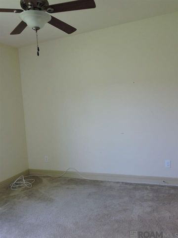 10125 Montrachet Dr, Baton Rouge, LA 70817