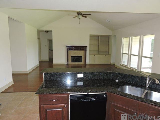 10125 Montrachet Dr, Baton Rouge, LA 70817