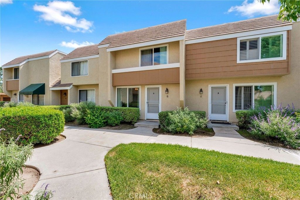 15 Brookfield, Irvine, CA 92604 — exterior