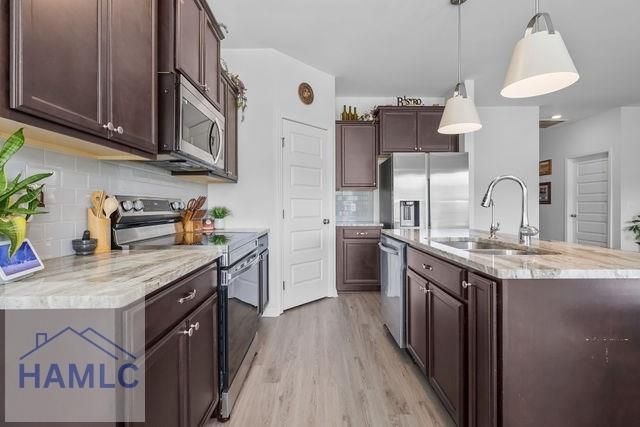 1916 Arnold Drive SE, Allenhurst, GA 31301