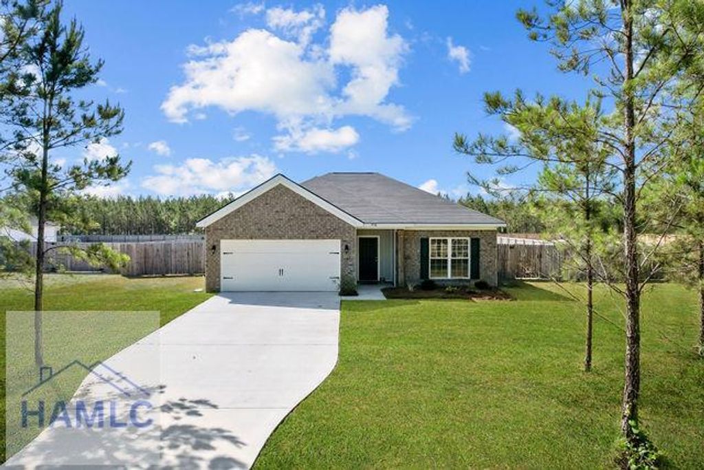 1916 Arnold Drive SE, Allenhurst, GA 31301