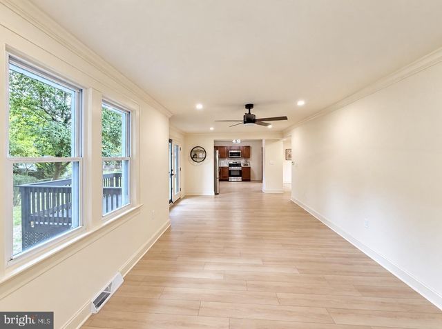 329 WOODBURY TURNERSVILLE RD, Grenloch, NJ 08032
