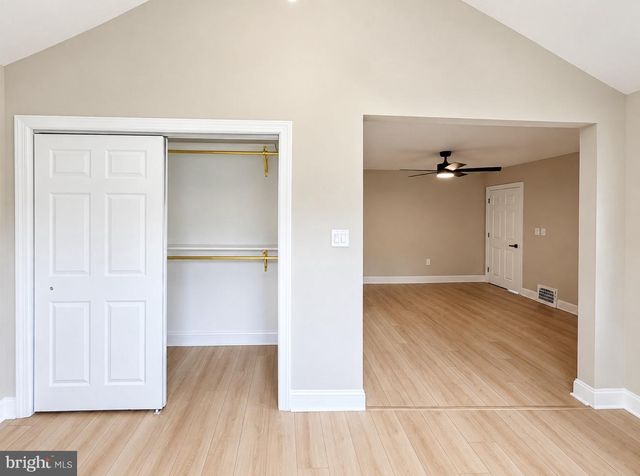 329 WOODBURY TURNERSVILLE RD, Grenloch, NJ 08032