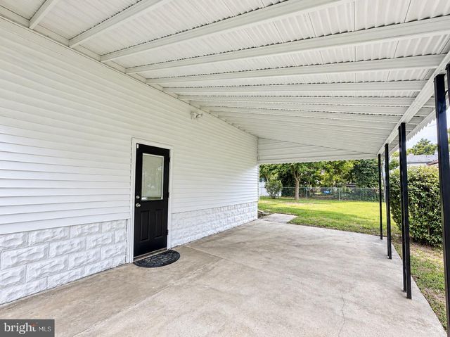329 WOODBURY TURNERSVILLE RD, Grenloch, NJ 08032