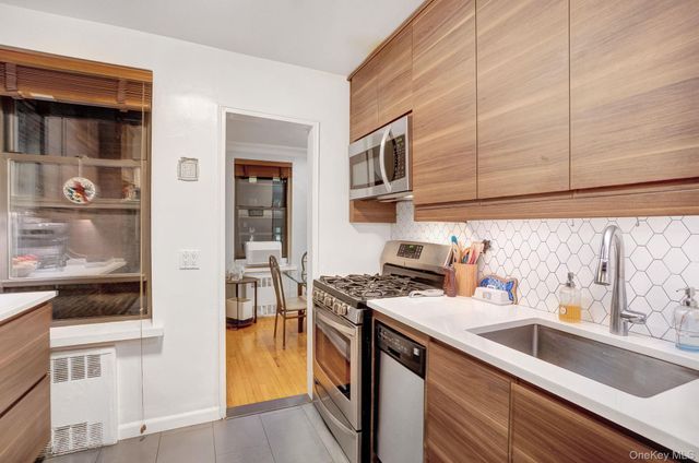 105-30 66th Avenue 3E, Forest Hills, NY 11375