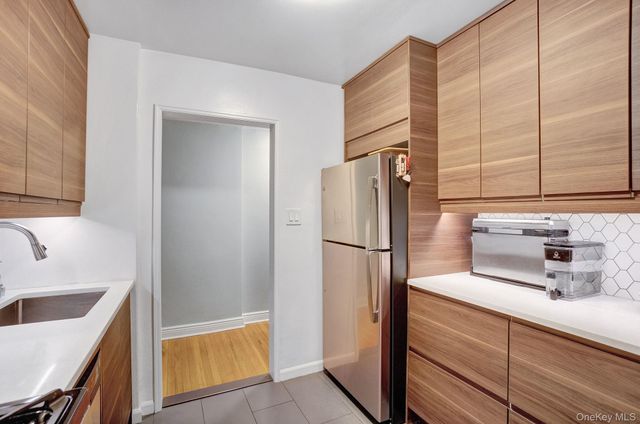 105-30 66th Avenue 3E, Forest Hills, NY 11375