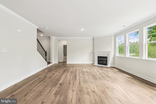 39 AVONWOODS DR, Staunton, VA 24401