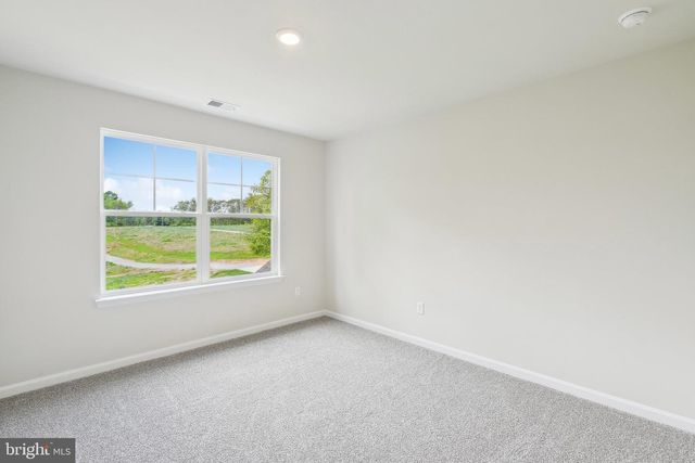 39 AVONWOODS DR, Staunton, VA 24401