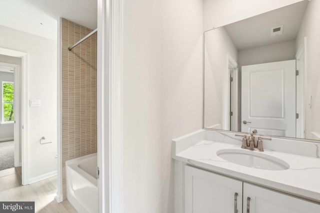 39 AVONWOODS DR, Staunton, VA 24401