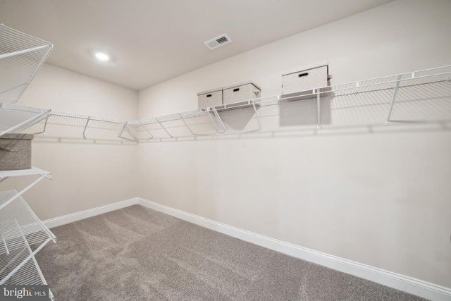 39 AVONWOODS DR, Staunton, VA 24401