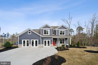 39 AVONWOODS DR, Staunton, VA 24401