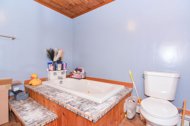 8 Lindy Avenue, Claremont, NH 03743