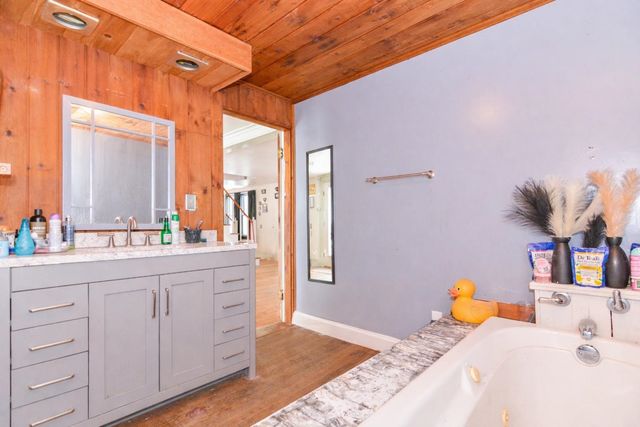 8 Lindy Avenue, Claremont, NH 03743