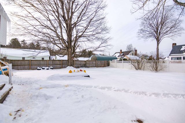 8 Lindy Avenue, Claremont, NH 03743