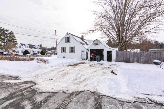 8 Lindy Avenue, Claremont, NH 03743