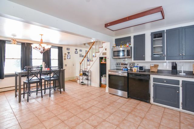 8 Lindy Avenue, Claremont, NH 03743