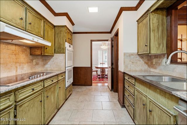 105 Brae Burn Drive, Jackson, MS 39211