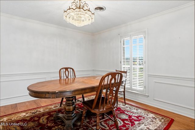 105 Brae Burn Drive, Jackson, MS 39211