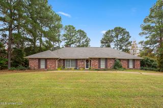 105 Brae Burn Drive, Jackson, MS 39211