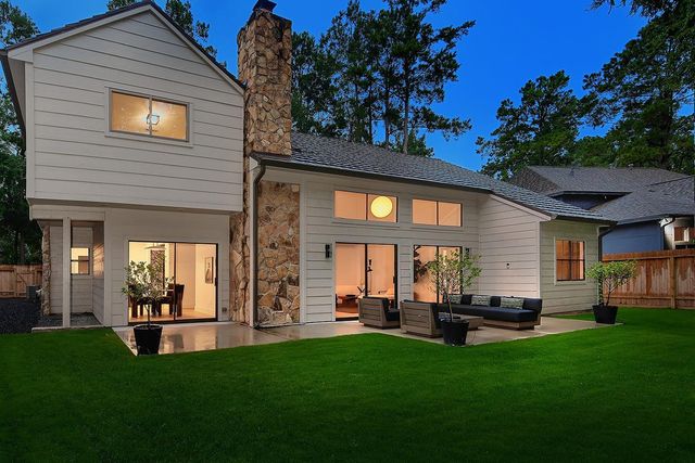 9 Paintedcup Court, The Woodlands, TX 77380
