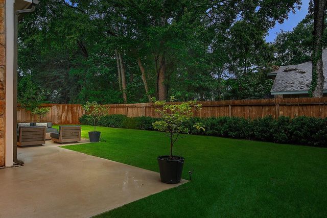 9 Paintedcup Court, The Woodlands, TX 77380