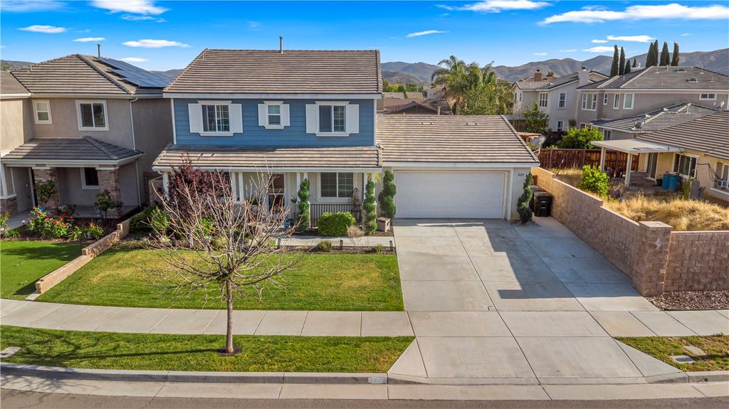 Image 2 of property listing at 229 Alverstone Street, Hemet, CA 92543