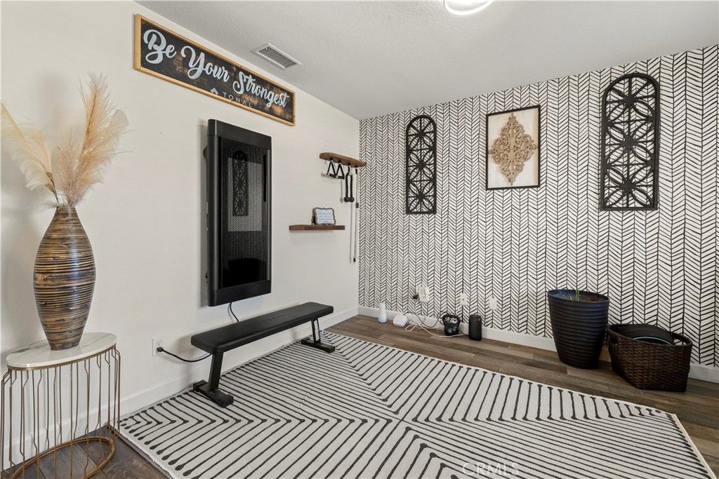 Image 8 of property listing at 229 Alverstone Street, Hemet, CA 92543