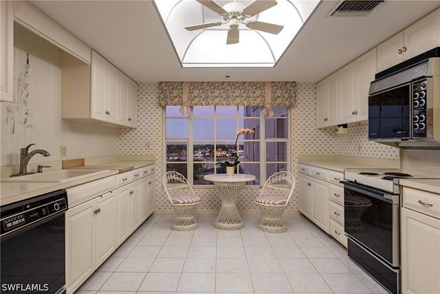 3377 GULF SHORE BLVD N 6C, Naples, FL 34103