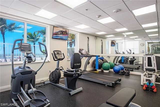 3377 GULF SHORE BLVD N 6C, Naples, FL 34103