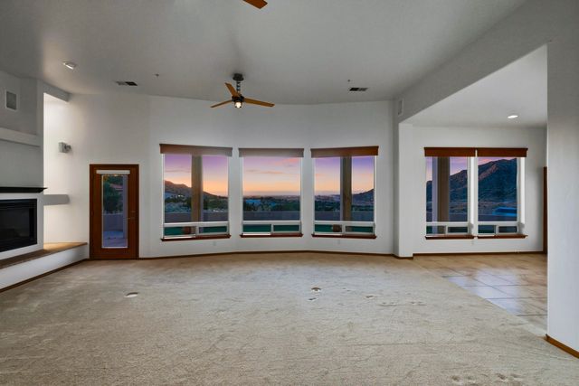 31 Desert Sky Road SE, Albuquerque, NM 87123