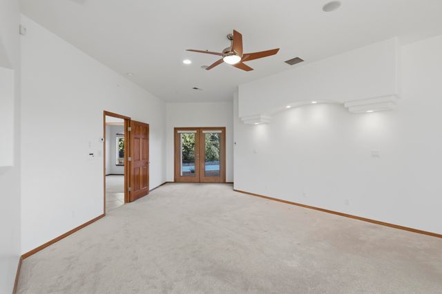 31 Desert Sky Road SE, Albuquerque, NM 87123