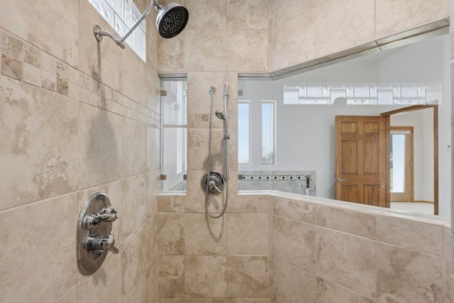 31 Desert Sky Road SE, Albuquerque, NM 87123