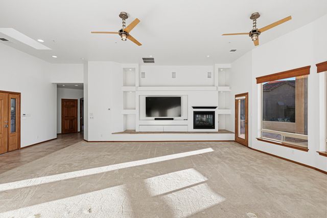 31 Desert Sky Road SE, Albuquerque, NM 87123