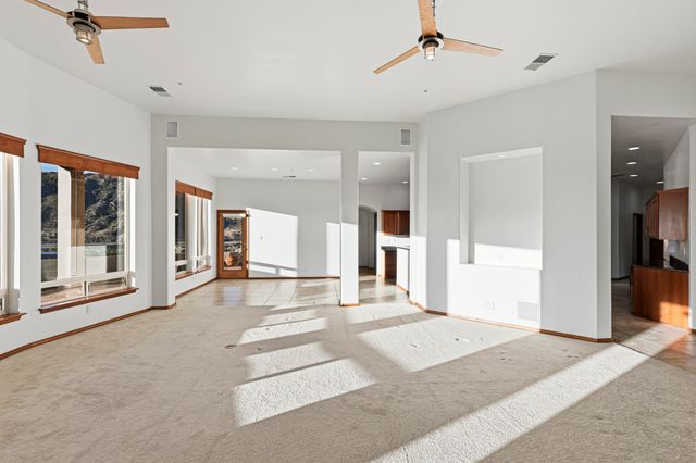 31 Desert Sky Road SE, Albuquerque, NM 87123