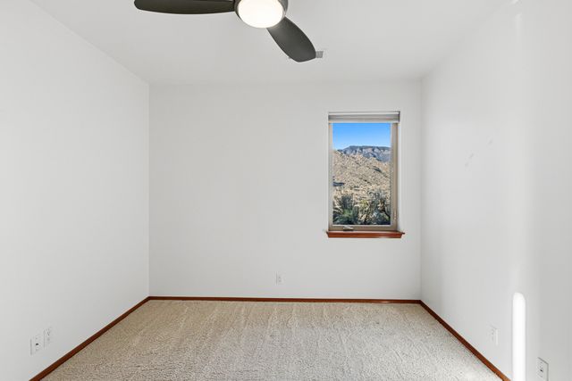 31 Desert Sky Road SE, Albuquerque, NM 87123