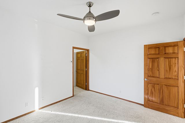 31 Desert Sky Road SE, Albuquerque, NM 87123