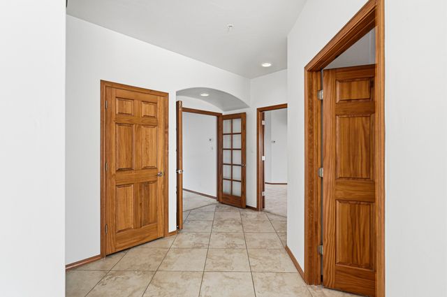 31 Desert Sky Road SE, Albuquerque, NM 87123