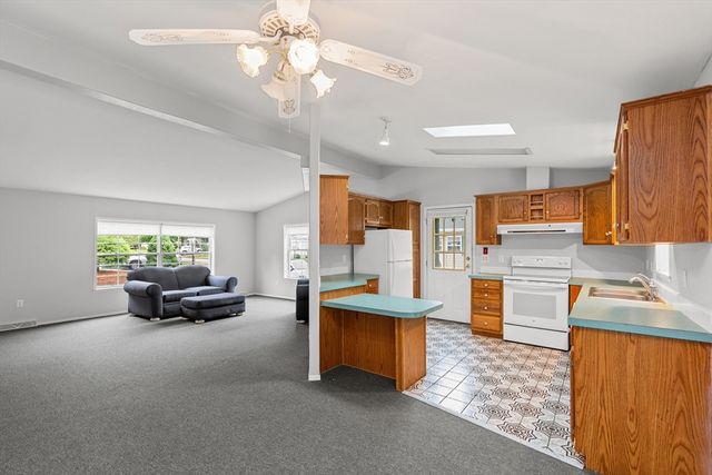 28 Melanie Lane, Carver, MA 02330