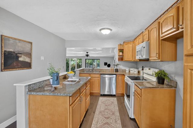 7001 Larkspur Ave, Citrus Heights, CA 95610