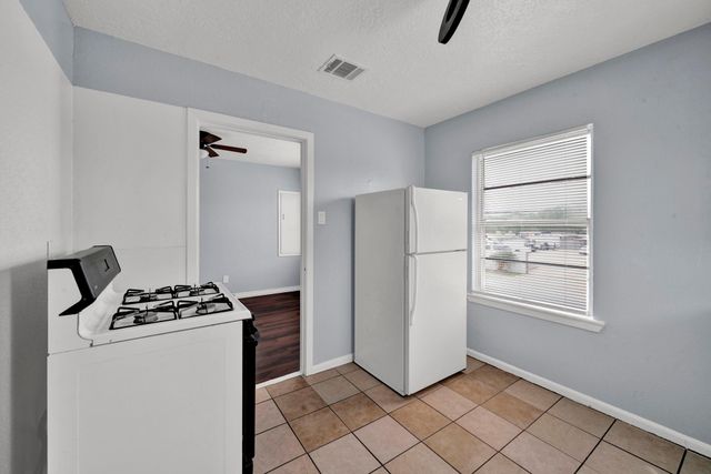 904 Beverly Ave Avenue 6, Pasadena, TX 77506