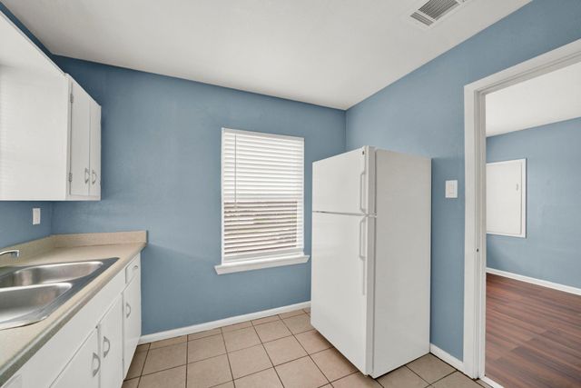 904 Beverly Ave Avenue 6, Pasadena, TX 77506