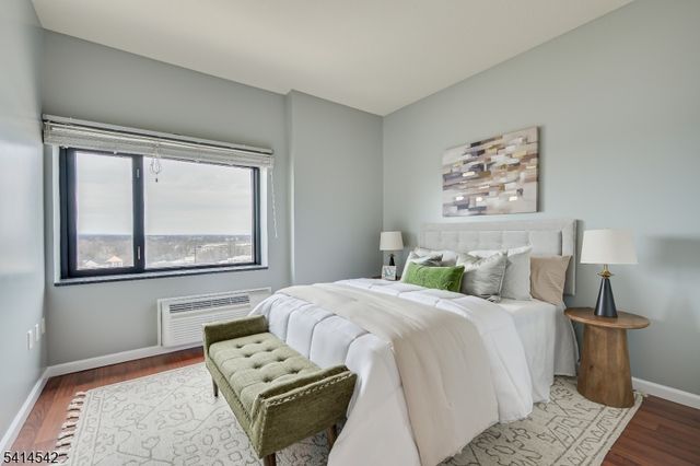 1 Carriage City Plz 1215, Rahway City, NJ 07065