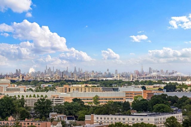 1 Carriage City Plz 1215, Rahway City, NJ 07065