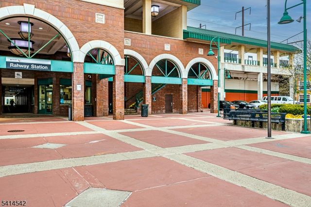 1 Carriage City Plz 1215, Rahway City, NJ 07065