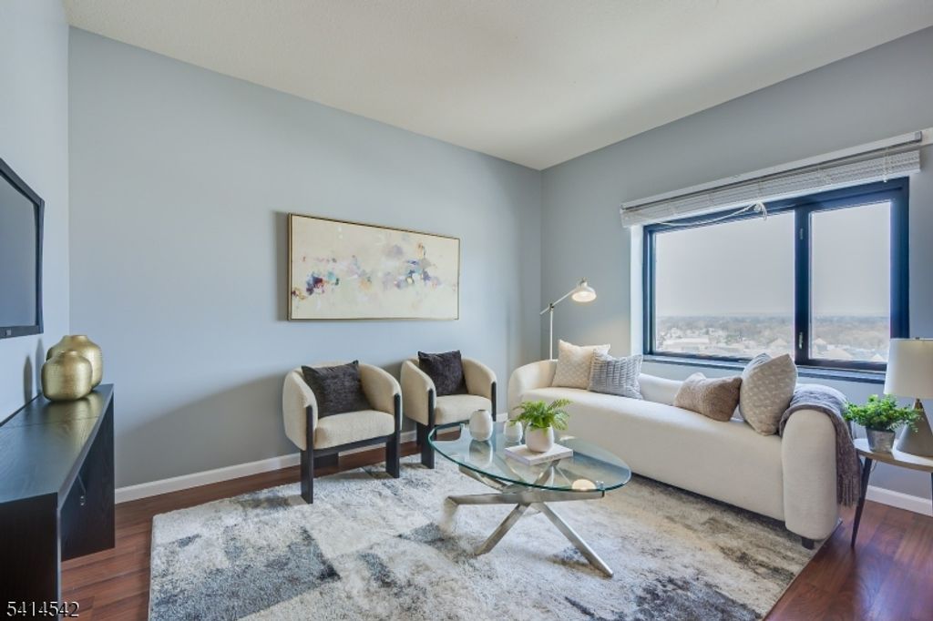 1 Carriage City Plz 1215, Rahway City, NJ 07065